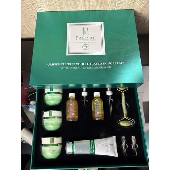Predire Paris 32-Piece Tea Tree Clarifying Skincare Set - Picture 5 of 7